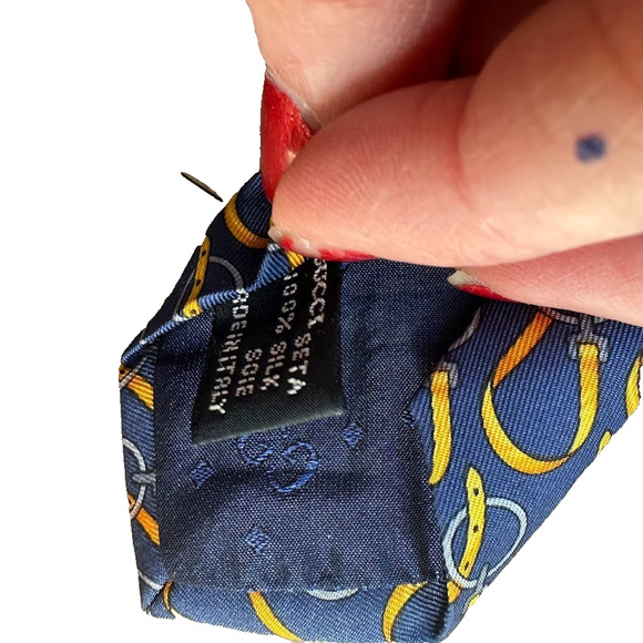 Gucci Designer Neck Tie Adult Mens Blue Gold 100% Silk Necktie Made Italy 3.5" - Picture 6 of 6